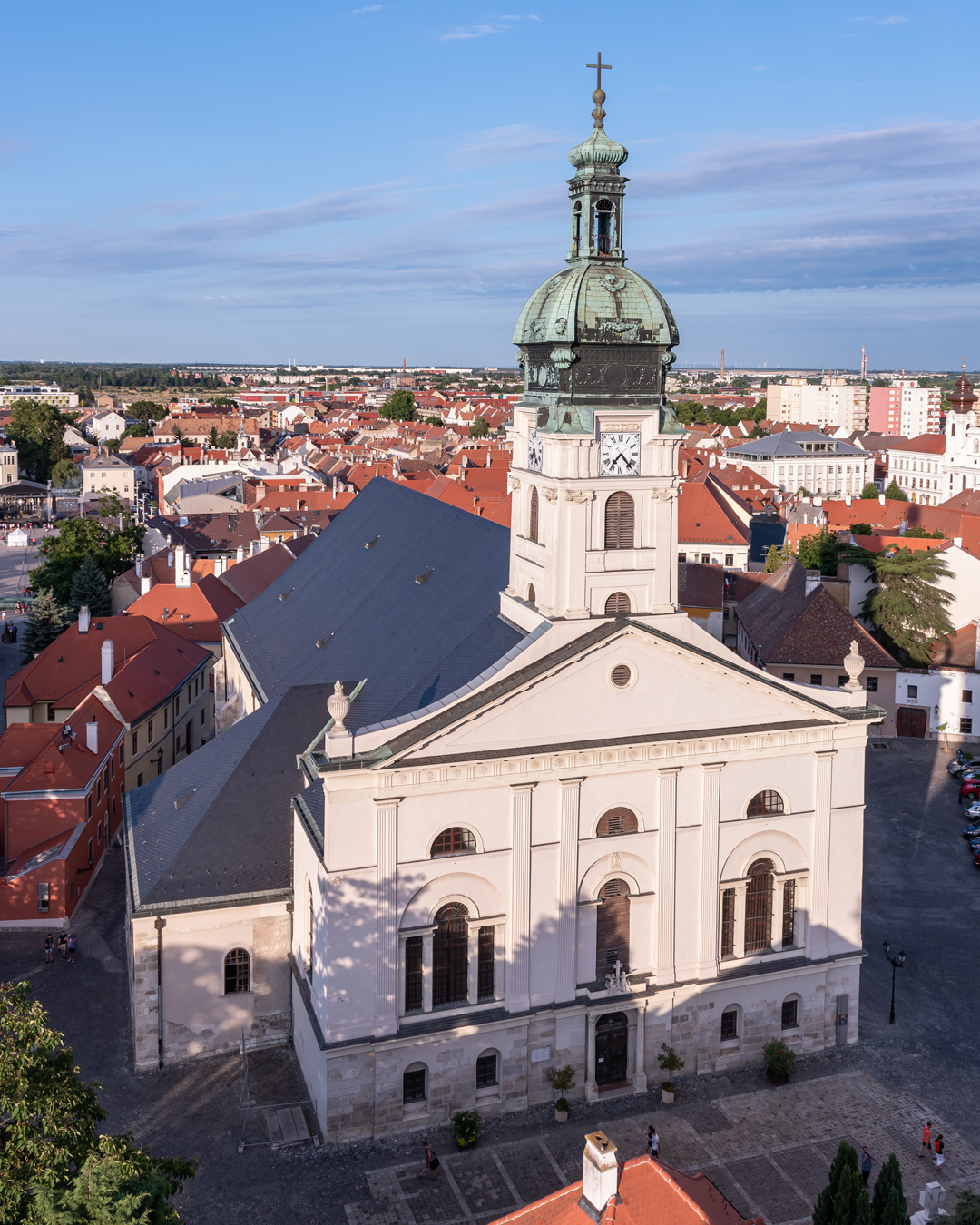 kaptalandomb_otletpalyazat (2).jpg